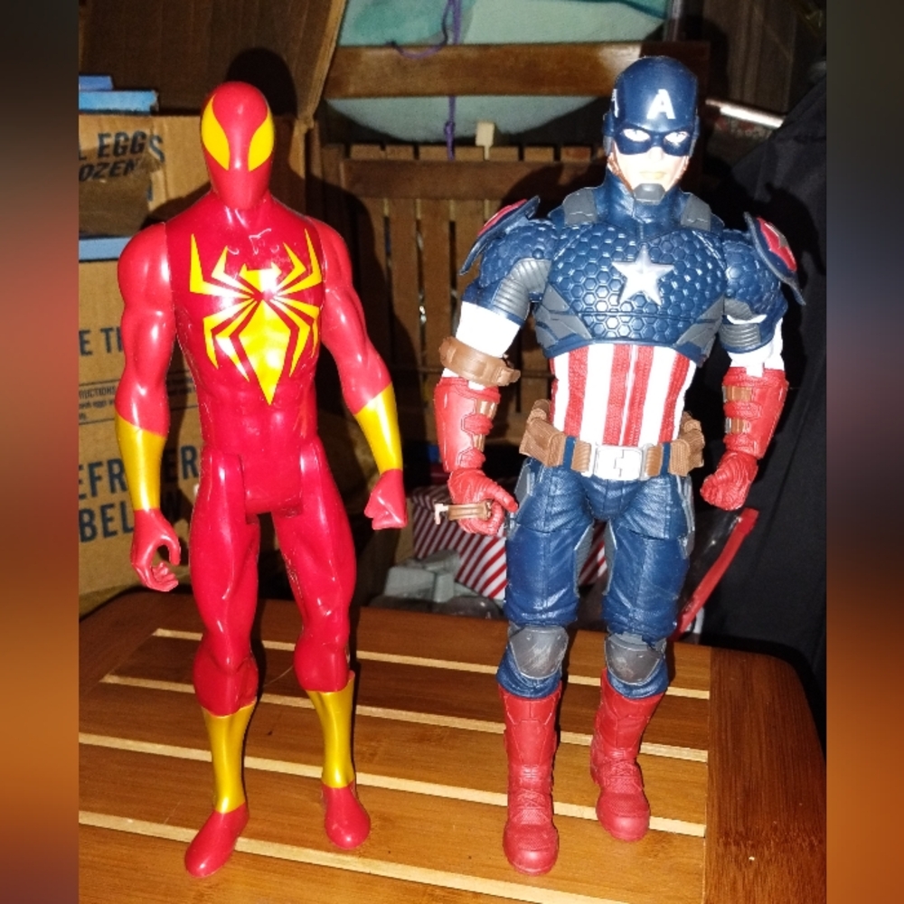 Captain America‎ Spider-Man Action Figures Super Hero Marvel Comics Hasbro 12"